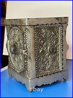 1897 J. E. STEVENS KEY COMBINATION SAFE #40 Burglar Safe House Cast Iron BANK