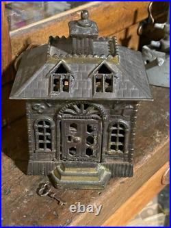 1900'S KENTON Old Vintage Cast Iron Metal State Bank WITH KEY
