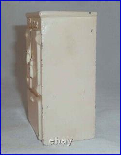 1932 Arcade Toy Cast Iron Kelvinator Refrigerator Still Penny Bank Cream Colored
