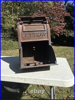 1940 Carlisle Foundry Cast Iron US Mailbox Letter Drop