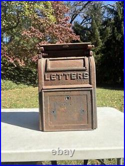 1940 Carlisle Foundry Cast Iron US Mailbox Letter Drop