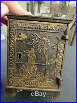 ANTIQUE ORIGINAL c1882 CAST IRON KYSER & REX''YOUNG AMERICA'' BANK LOOK
