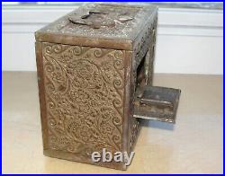 Antique 1905 J & E Stevens Cast Iron Coin Bank Box NO KEY