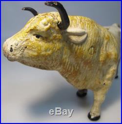 Antique Early 1900's Cast Iron Steer Bull Cow Figural Still Bank Folk Art NR yqz