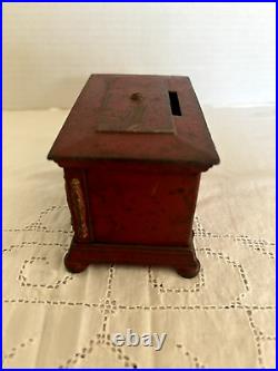 Antique Radio Bank Vintage Red Kenton Toys, Kenton, Ohio