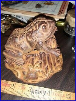 Antique Victorian 1886 J E Stevens Cast Iron Toad Frog on Stump Mechanical Bank