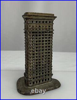 Flatiron Building NYC Vintage Antique Miniature Bldg Cast Iron Bank 81350