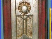 NOW ON SALE 1936/40 RADIO WithCOMB DOOR OLD CAST IRON BANK GUARANTEED ORIG CI 658