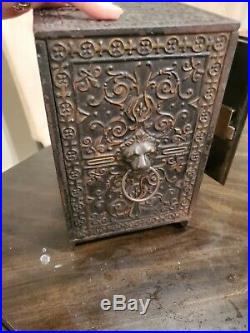 RARE Large Cast Iron Safe Bank 3 combinations 1983 lion head with drawers collec