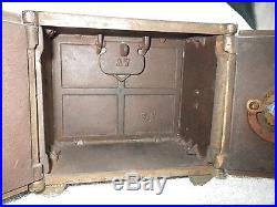 Rare Antique Original CAST IRON DOUBLE DOOR MEDALLION Safe Bank w Combination