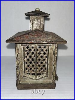 VINTAGE CAST IRON METAL COIN BANK BUILDING Money STILL BANK-OLD